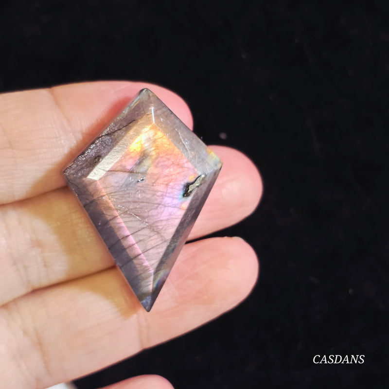 Labradorite Beveled Kite Cabochon