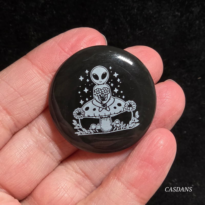 Engraved Onyx Cabochon