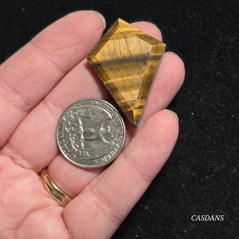 Tiger’s Eye Kite Cabochon