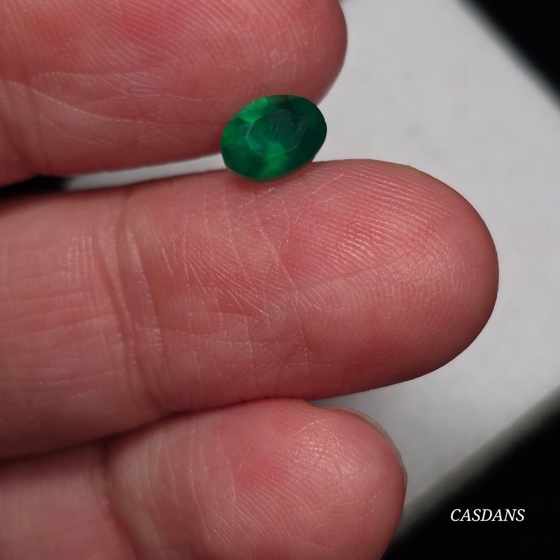 Green Onyx 5x7mm Oval Facet - Calibrated (1 Piece)