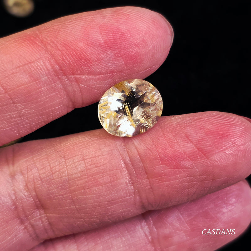 Gold Rutile Quartz 7x9mm Oval Facet